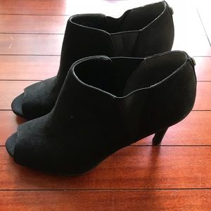 Unisa Black Suede Peep-toe Heels